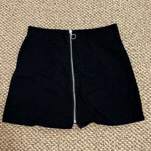 MINI SKIRT WITH ZIPPER